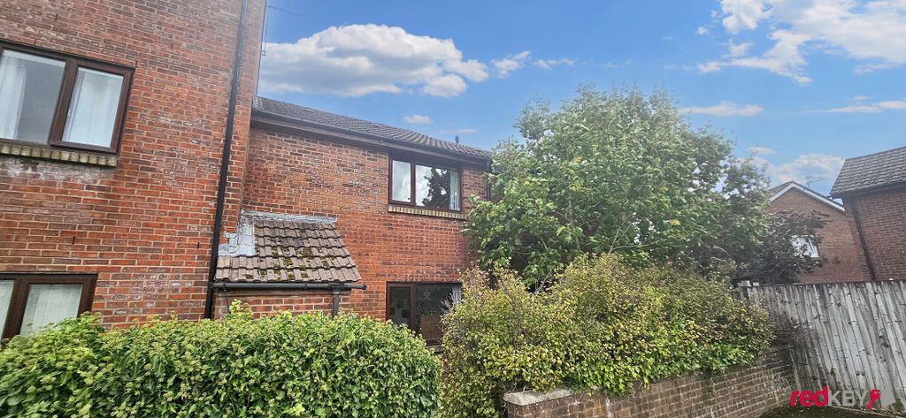 Property photo 1 of 7 Front