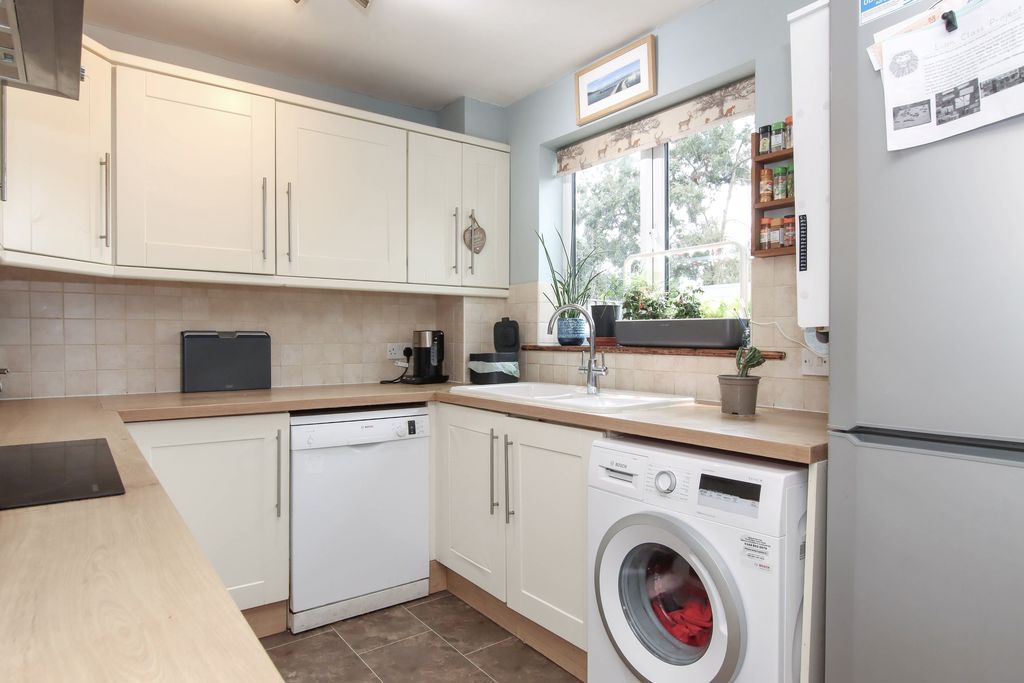 Property photo 2 of 16 Photo 6