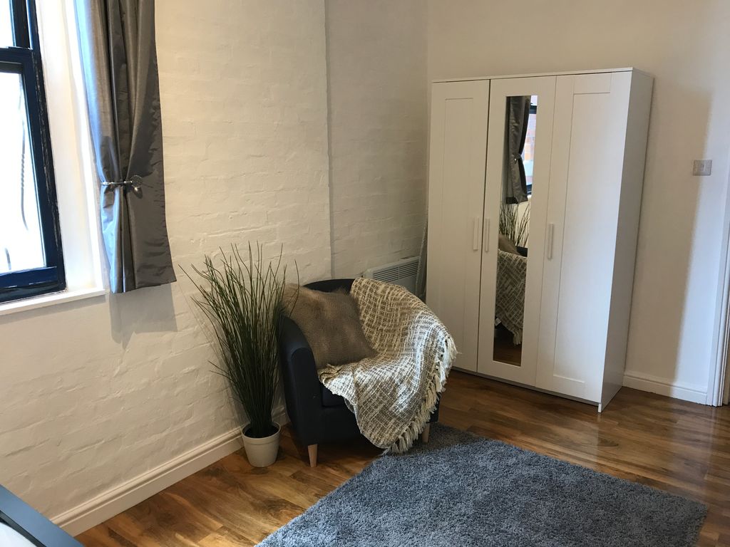 Property photo 3 of 24