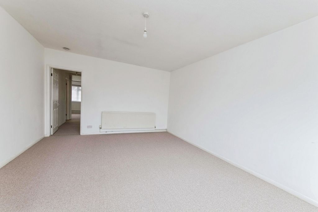 Property photo 3 of 11 Pbox-Img.Jpg