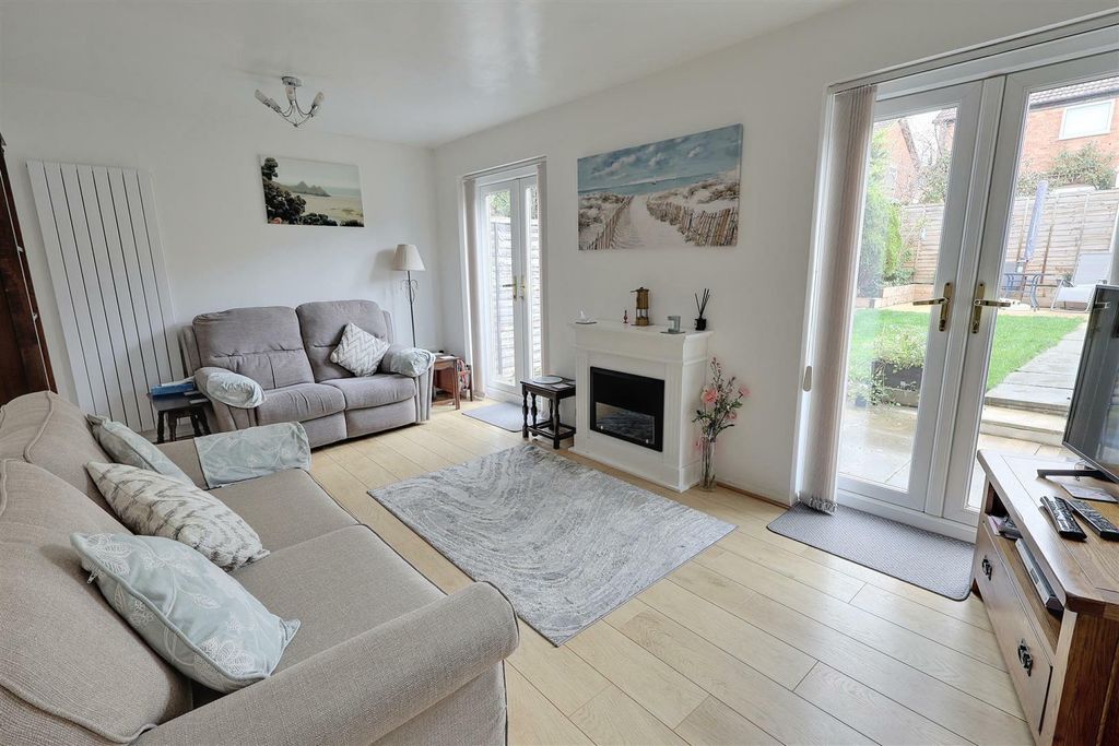 Property photo 2 of 13