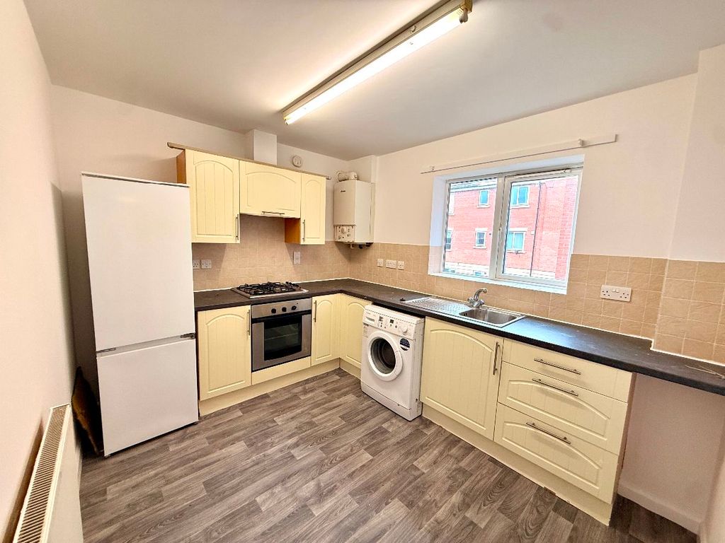 Property photo 3 of 12