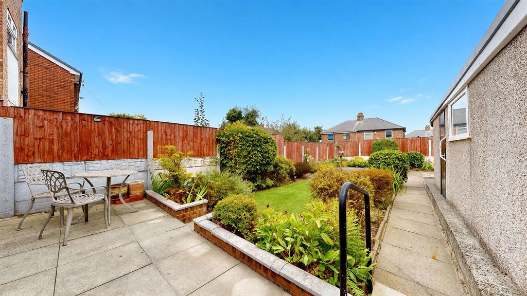 Property photo 2 of 22 Knowsley Road Rear Garden