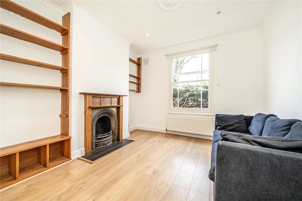 Property photo 1 of 6