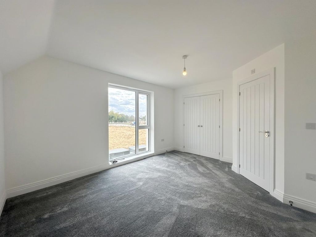 Property photo 3 of 16 Bedroom 2.Jpg