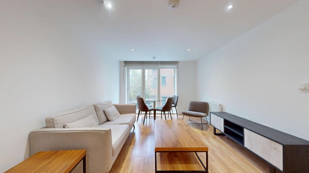 Property photo 1 of 18 Living Room