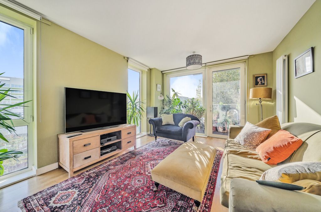 Property photo 2 of 11