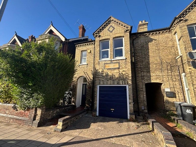 Property photo 1 of 7 External