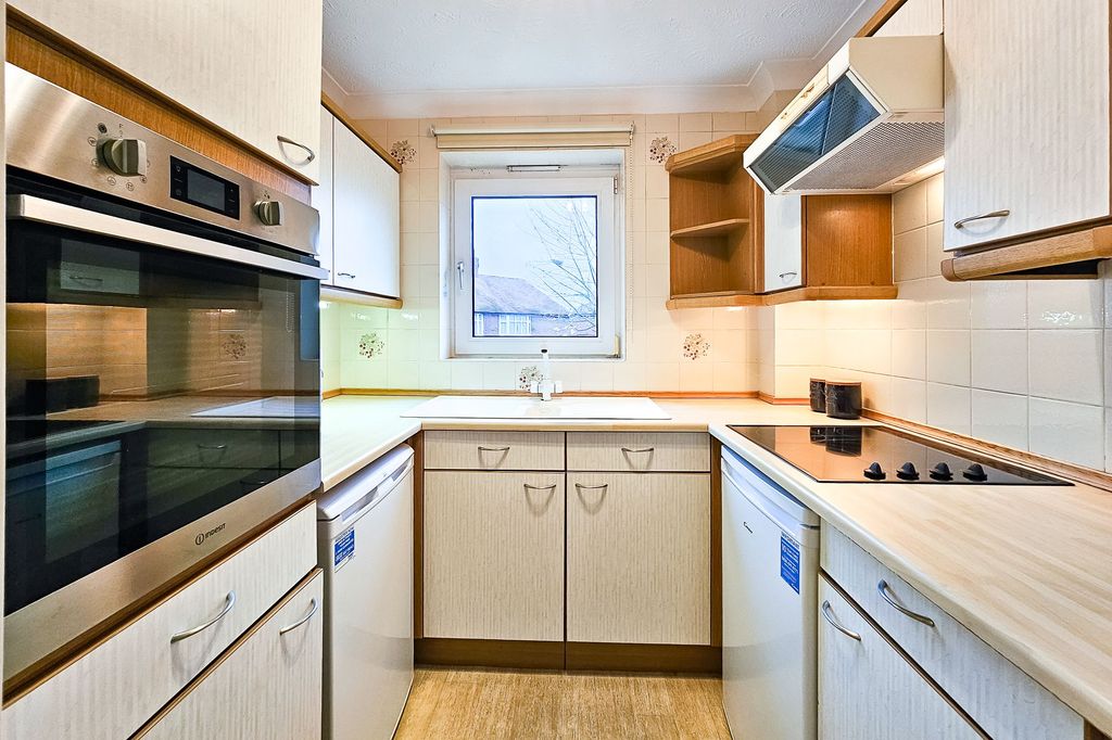 Property photo 3 of 20