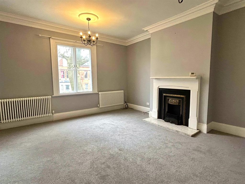 Property photo 3 of 10 475922875_406221942583196_7530677009115414518_N.Jp