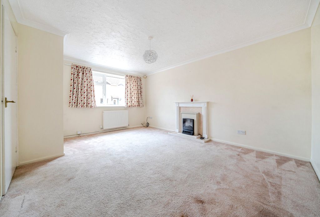 Property photo 2 of 17 Picture No. 33