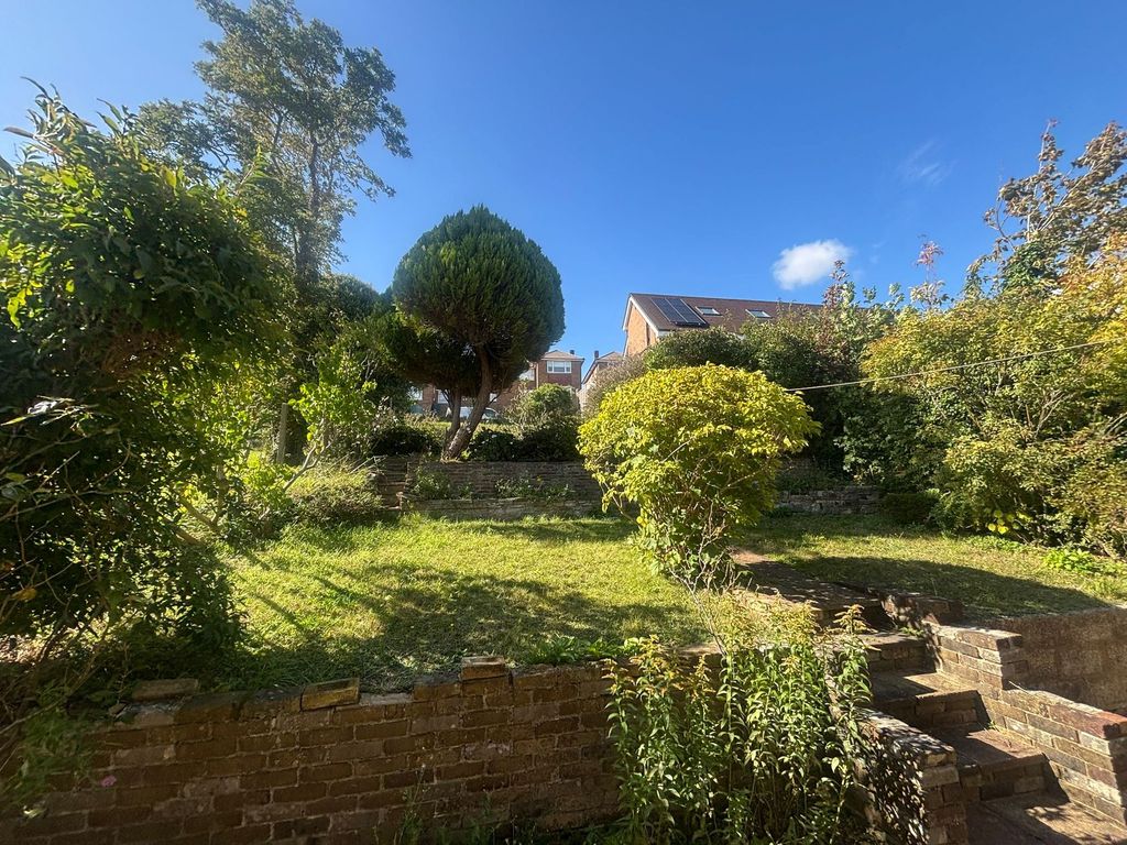 Property photo 2 of 3