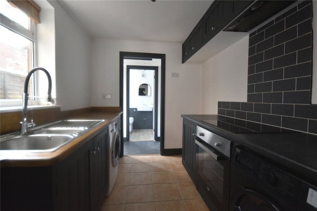 Property photo 2 of 25 Picture No. 06