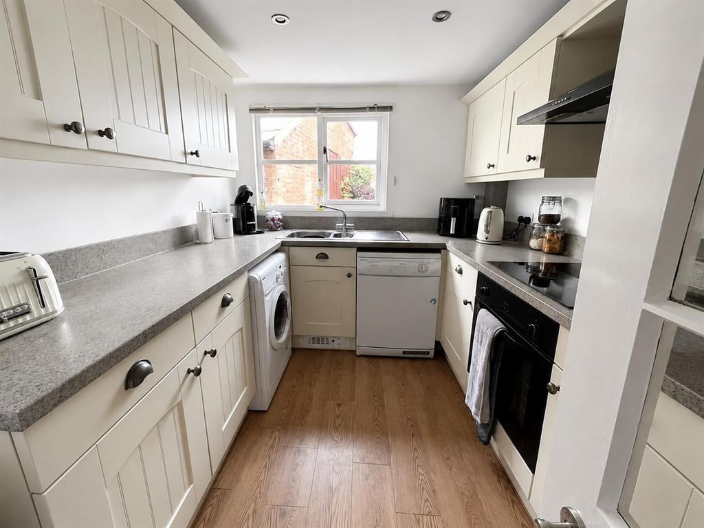 Property photo 3 of 10 Kitchen New.Png