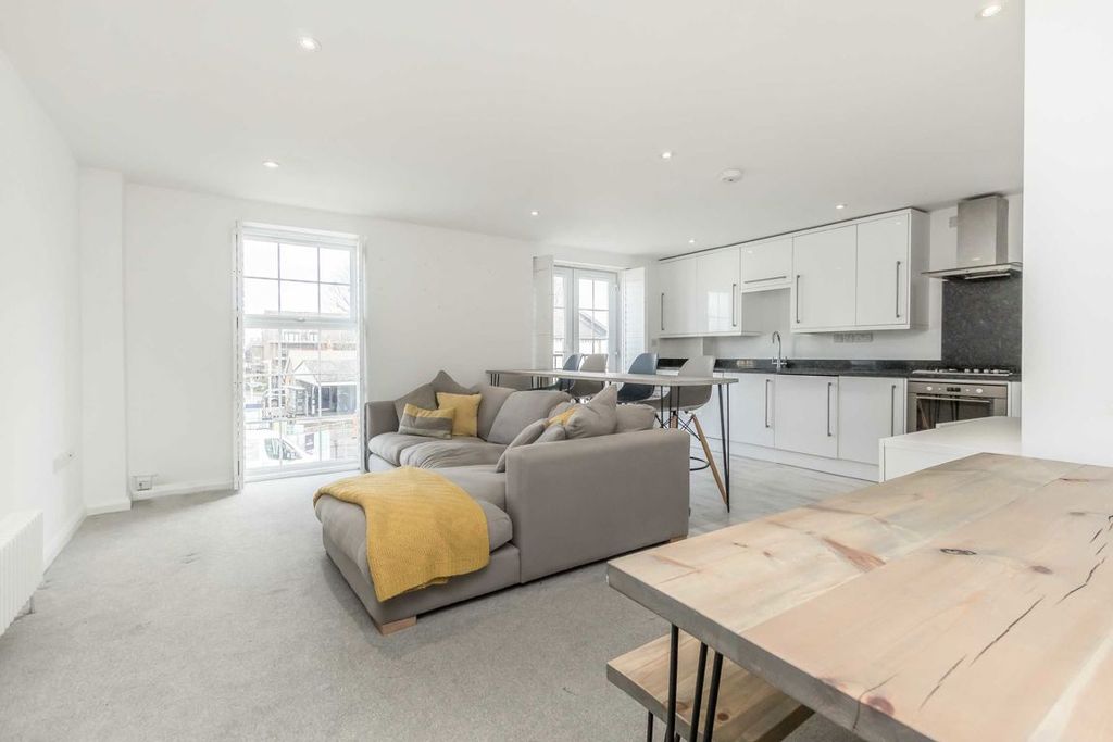 Property photo 2 of 4