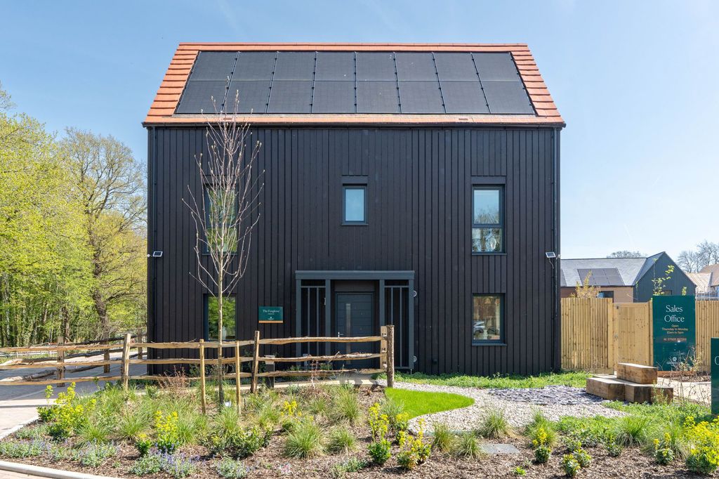 Property photo 1 of 24