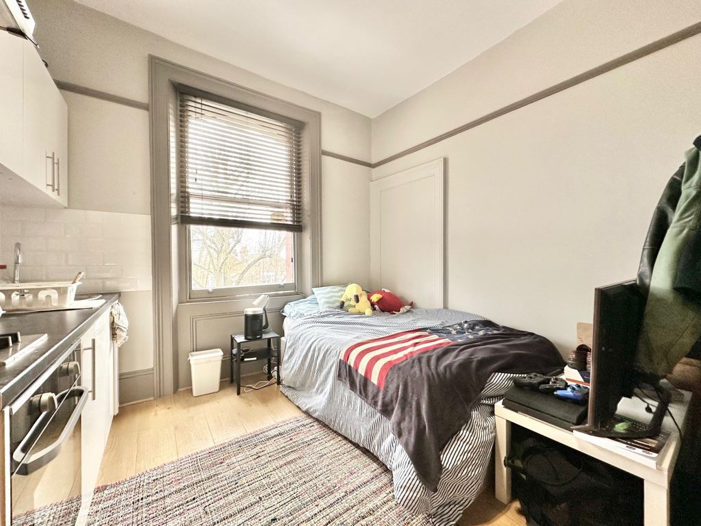 Property photo 2 of 9 Gallery