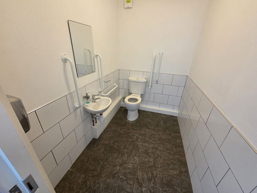 Property photo 3 of 8
