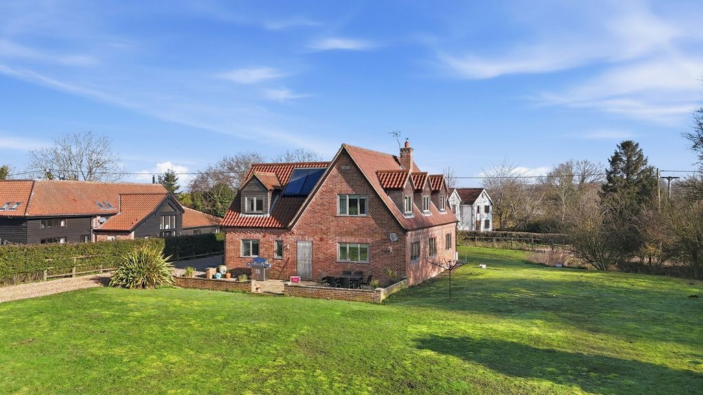 Property photo 3 of 27