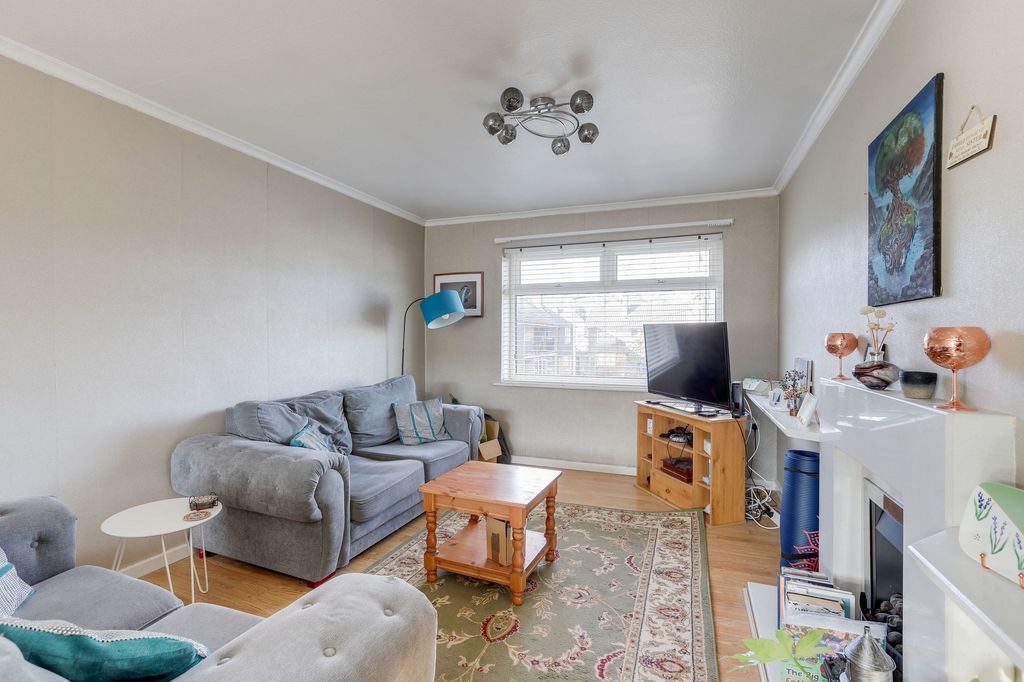 Property photo 3 of 14