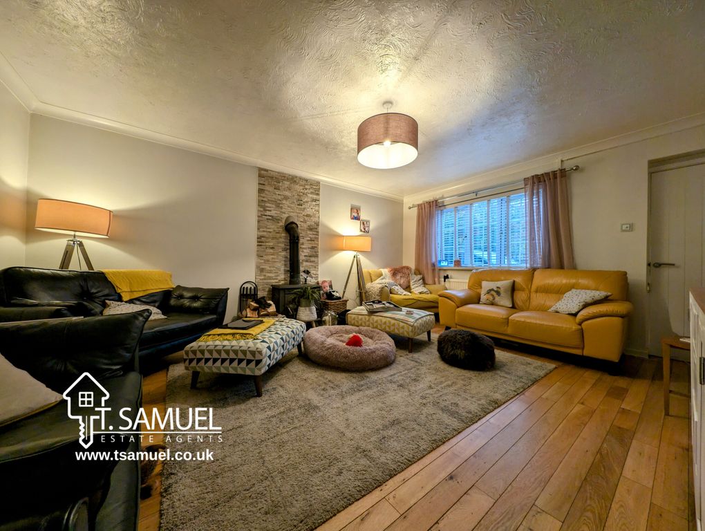 Property photo 2 of 59 Living Room
