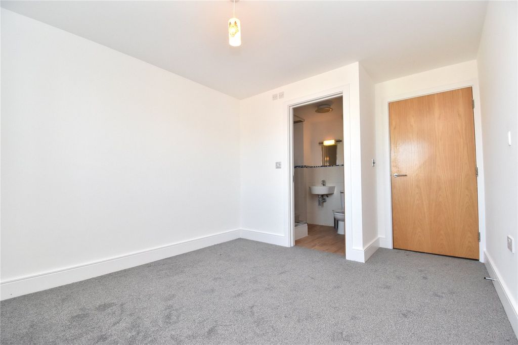 Additional image 6 of 2 bed flat to rentFore Hamlet, Nautica, Ipswich, Suffolk IP3