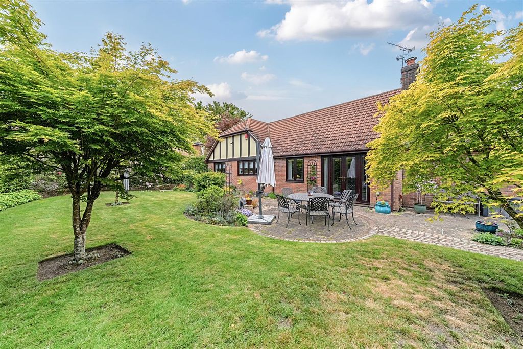 Additional image 4 of 3 bed detached bungalow for saleLondon Road, Liphook GU30