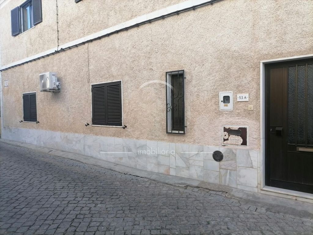 Property photo 1 of 1 Detached Townhouse With Garage, 4 Bedrooms, In The Center Of Fronteira - Portalegre