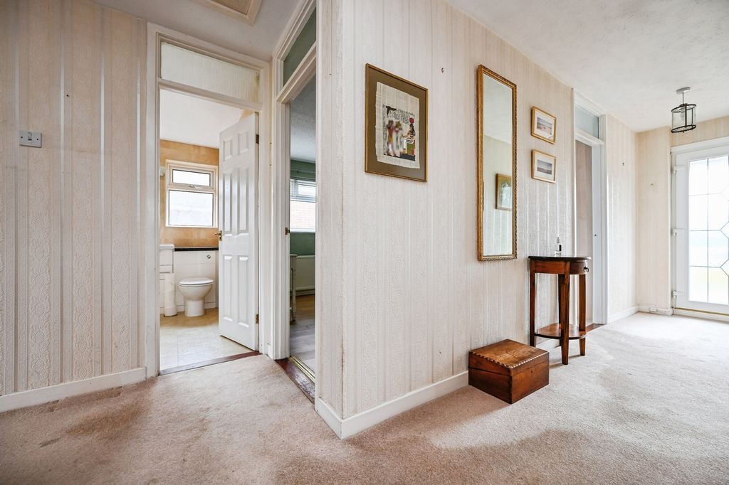 Property photo 3 of 18 Pbox-Img.Jpg