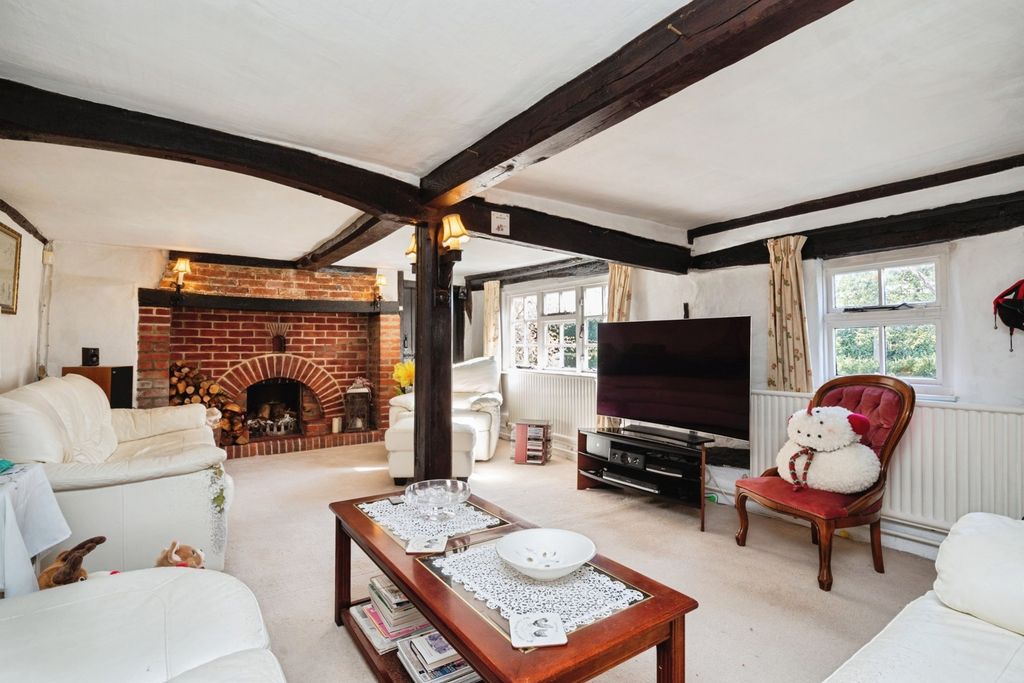 Property photo 2 of 24 Living Room