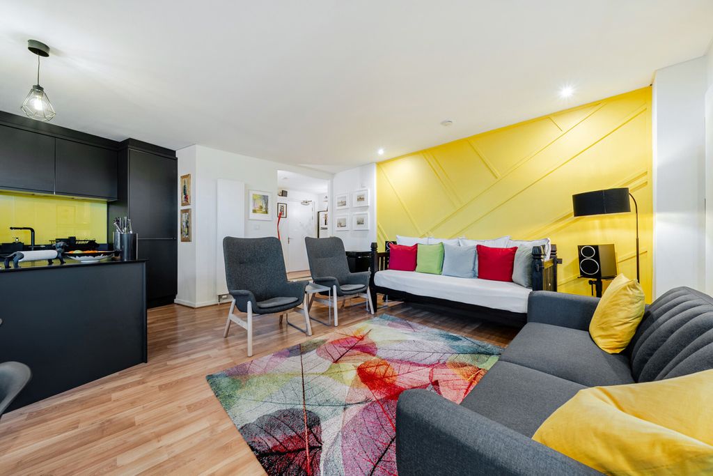 Property photo 3 of 21 1454013-9-69F2420...
