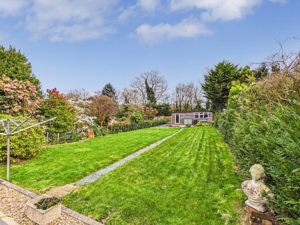 Property photo 2 of 20 Cam05010G0-Pr0039-Still020.Jpg