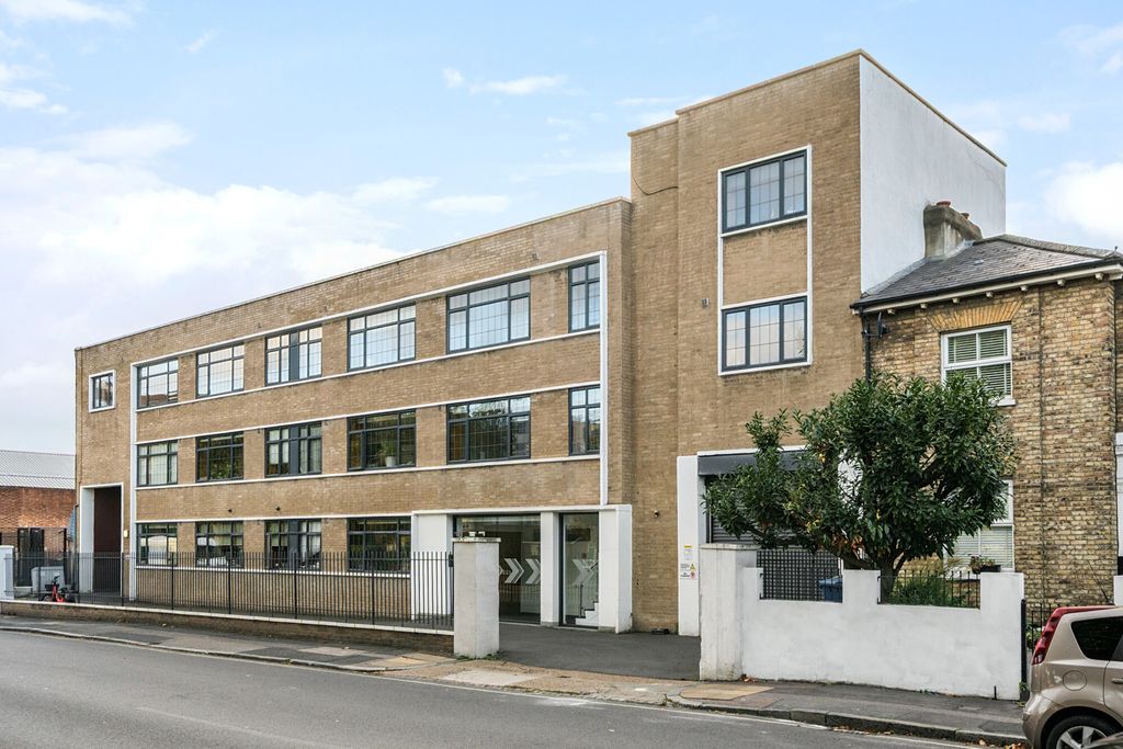 Property photo 1 of 20 1536417-23-6Ad63B...