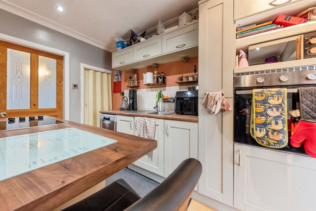 Property photo 3 of 14