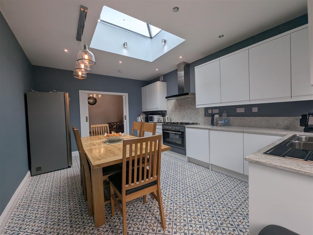 Property photo 3 of 18 Kitchen/Diner
