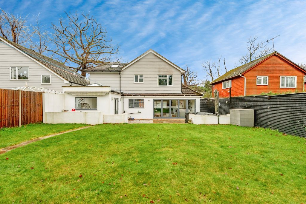 Property photo 2 of 19