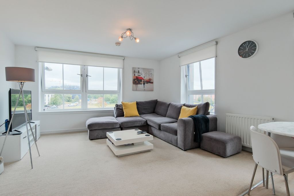 Property photo 2 of 22 5178526