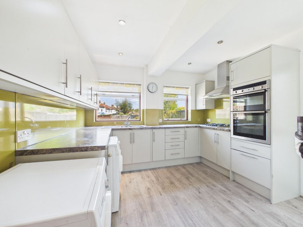 Property photo 3 of 17 4723387