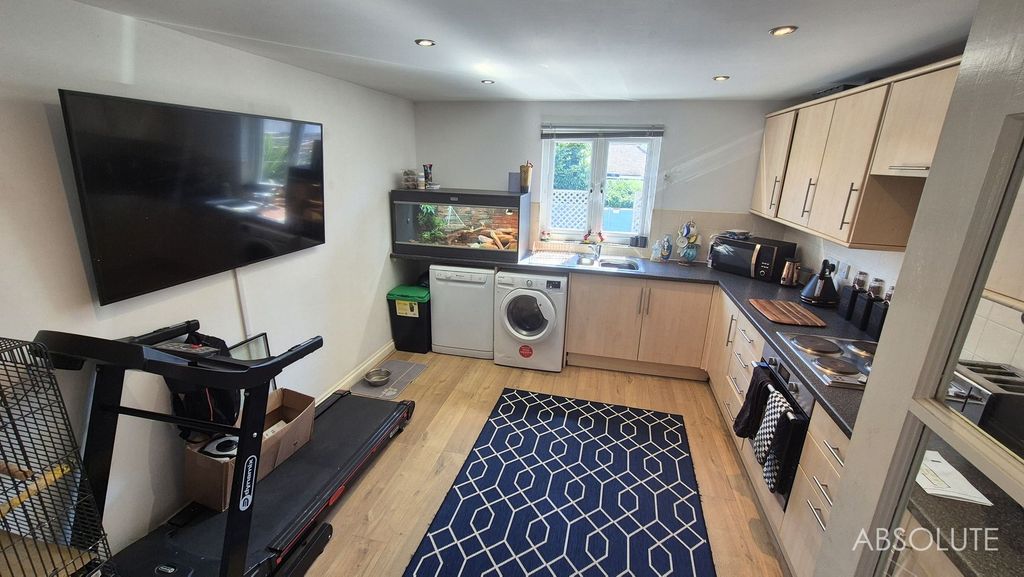 Property photo 2 of 23