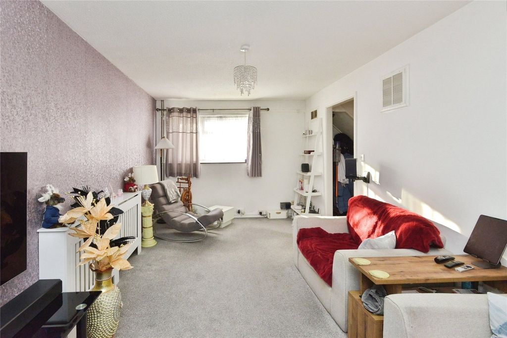 Property photo 3 of 19 Picture No. 11