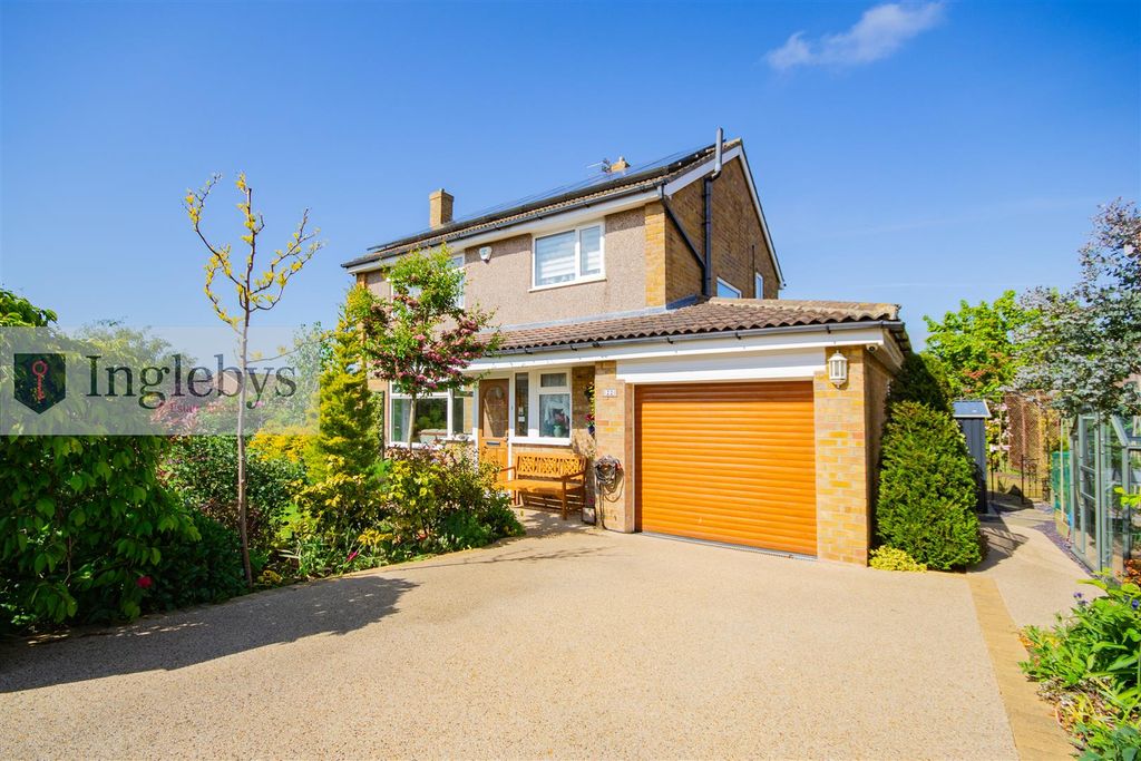 Property photo 1 of 46