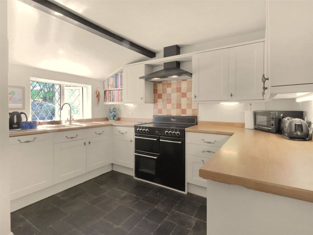 Property photo 3 of 18 Picture No. 15