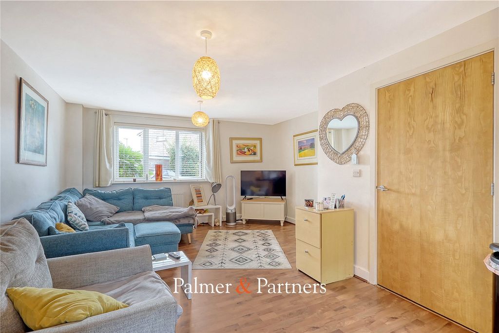 Property photo 3 of 15 Picture No. 06