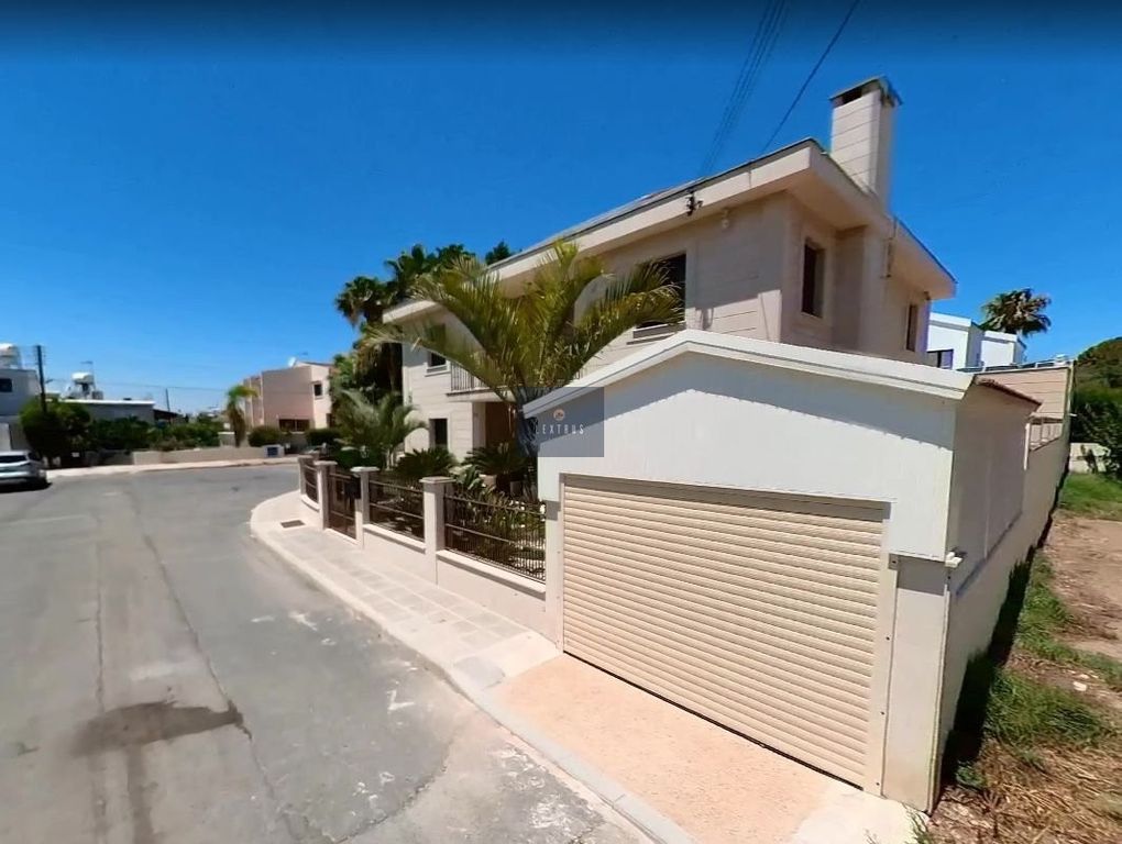 Property photo 2 of 30