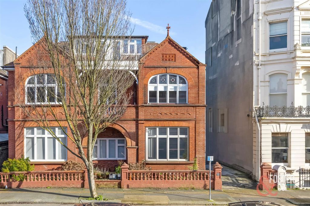 Property photo 1 of 22 Palmeira Avenue, 14, Flat 3-021.Jpg