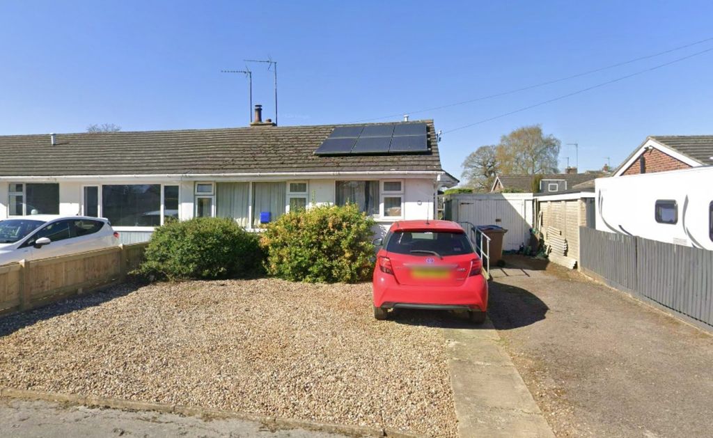 Property photo 1 of 2