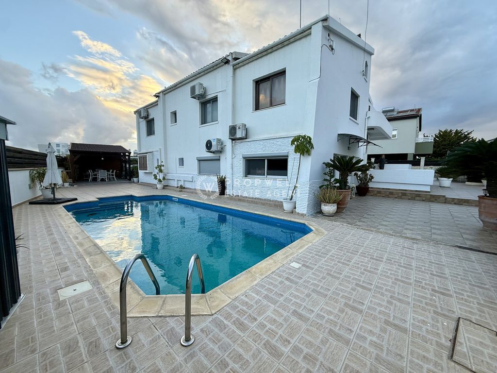 Property photo 1 of 19