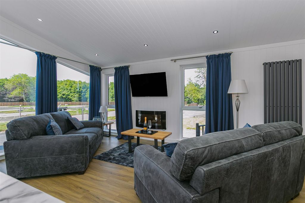 Property photo 2 of 43 DX7A8385.Jpg