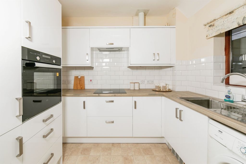 Property photo 3 of 17