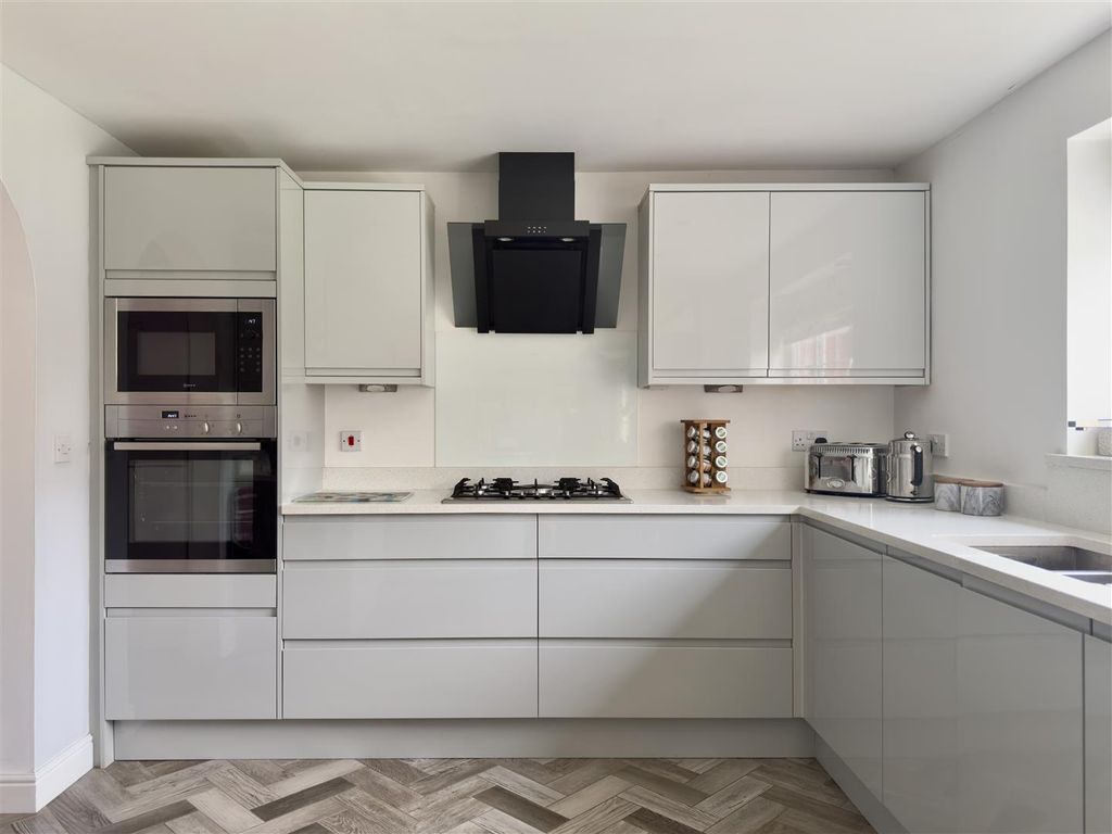 Additional image 7 of 5 bed detached house for saleClos Cradog, Penarth CF64